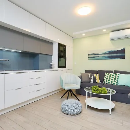 Hedera Estate, Hedera A12 * Ντουμπρόβνικ