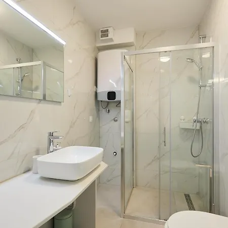 アパート Hedera Estate, Hedera A12 *