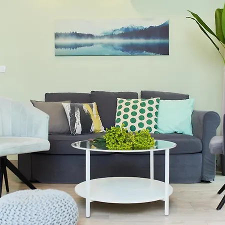 Hedera Estate, Hedera A12 *